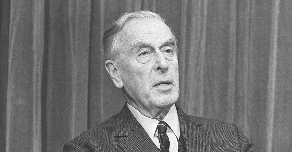Mountbatten’s paedophile abuse: letter from definitive biographer Andrew Lownie not published by Sunday Independent. [Article from 26/12/20]